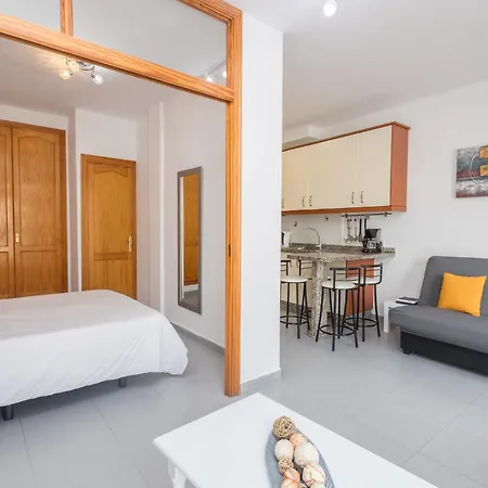 Apartment Canteras Cozy - 2 Min Walk To