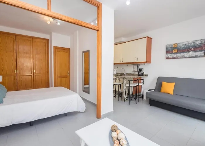 Apartment Canteras Cozy - 2 Min Walk To